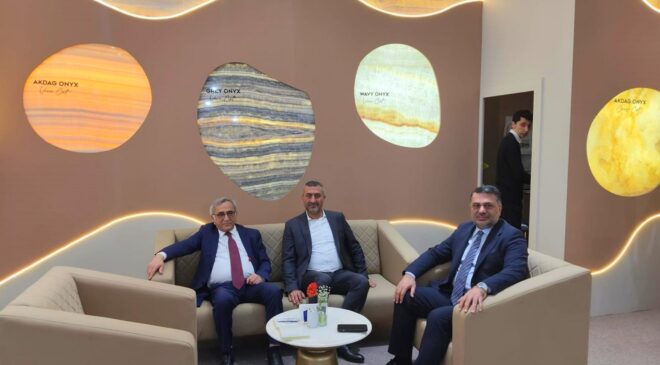 OSB Başkanı İzmir Mermer Fuarı’nda Temsilcilerimizi Yalnız Bırakmadı