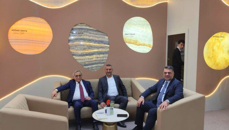 OSB Başkanı İzmir Mermer Fuarı’nda Temsilcilerimizi Yalnız Bırakmadı