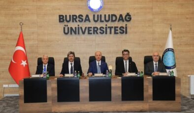 ÜAK Yönetim Kurulu Bursa’da Toplandı: Yükseköğretimde Yeni Dönem Stratejileri Masada