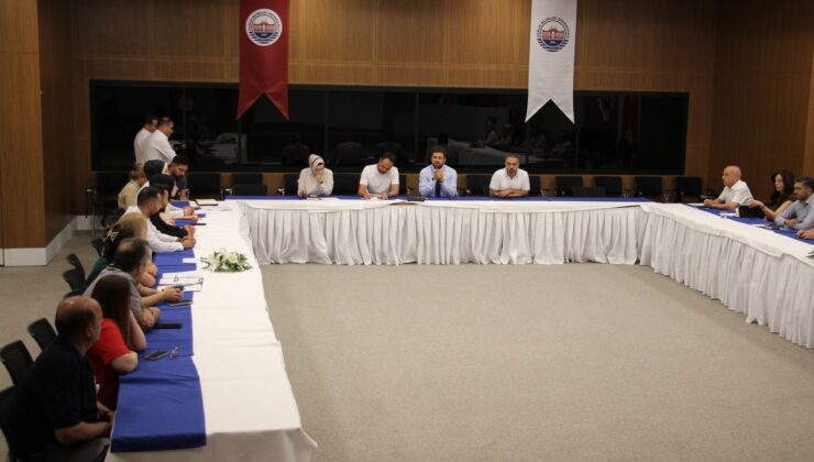 Fethi Sekin Şehir Hastanesi’nde Çalışan Memnuniyeti Odaklı Toplantı